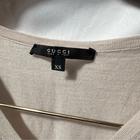 Gucci Women’s XS Beige Cream Pure New Wool Made in Italy V Neck Sleeveless Top - Picture 3 of 5
